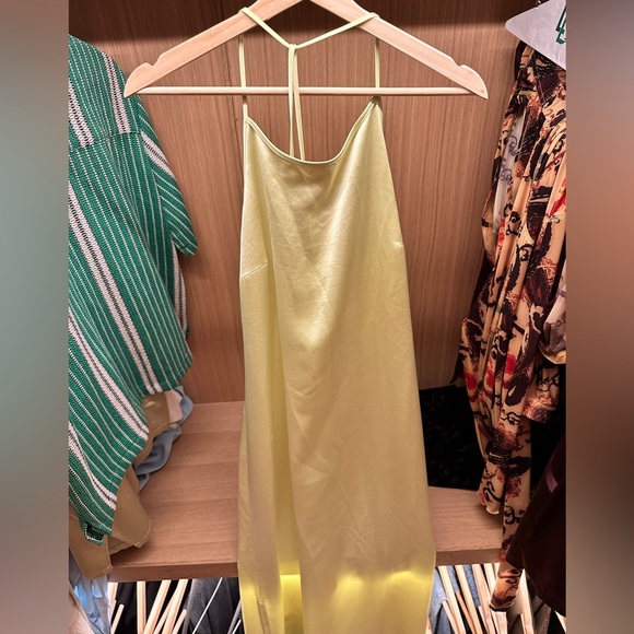 Kimela Long Dress in Light Yellow - Picture 5 of 7